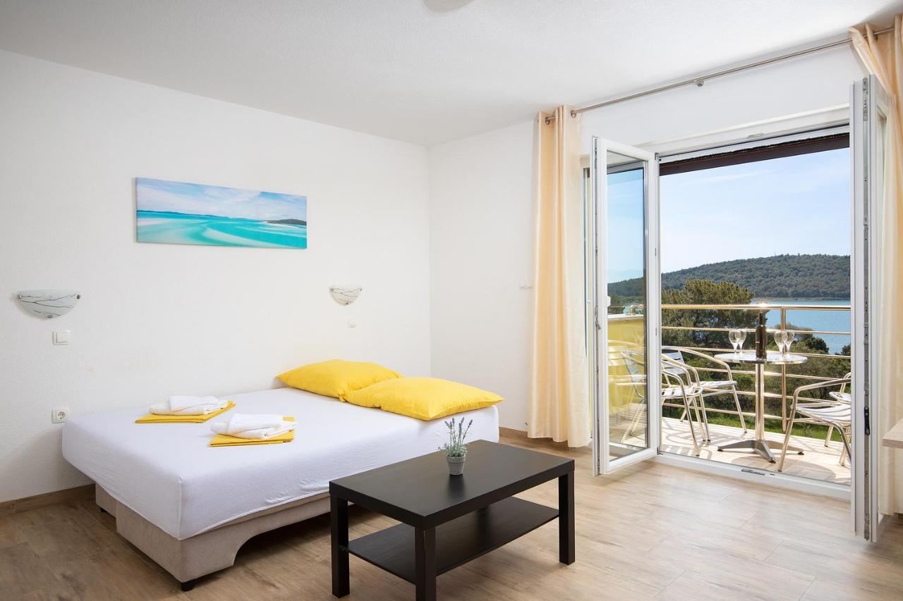 Apartmani Mirna Luka Pomer Zewnętrze zdjęcie