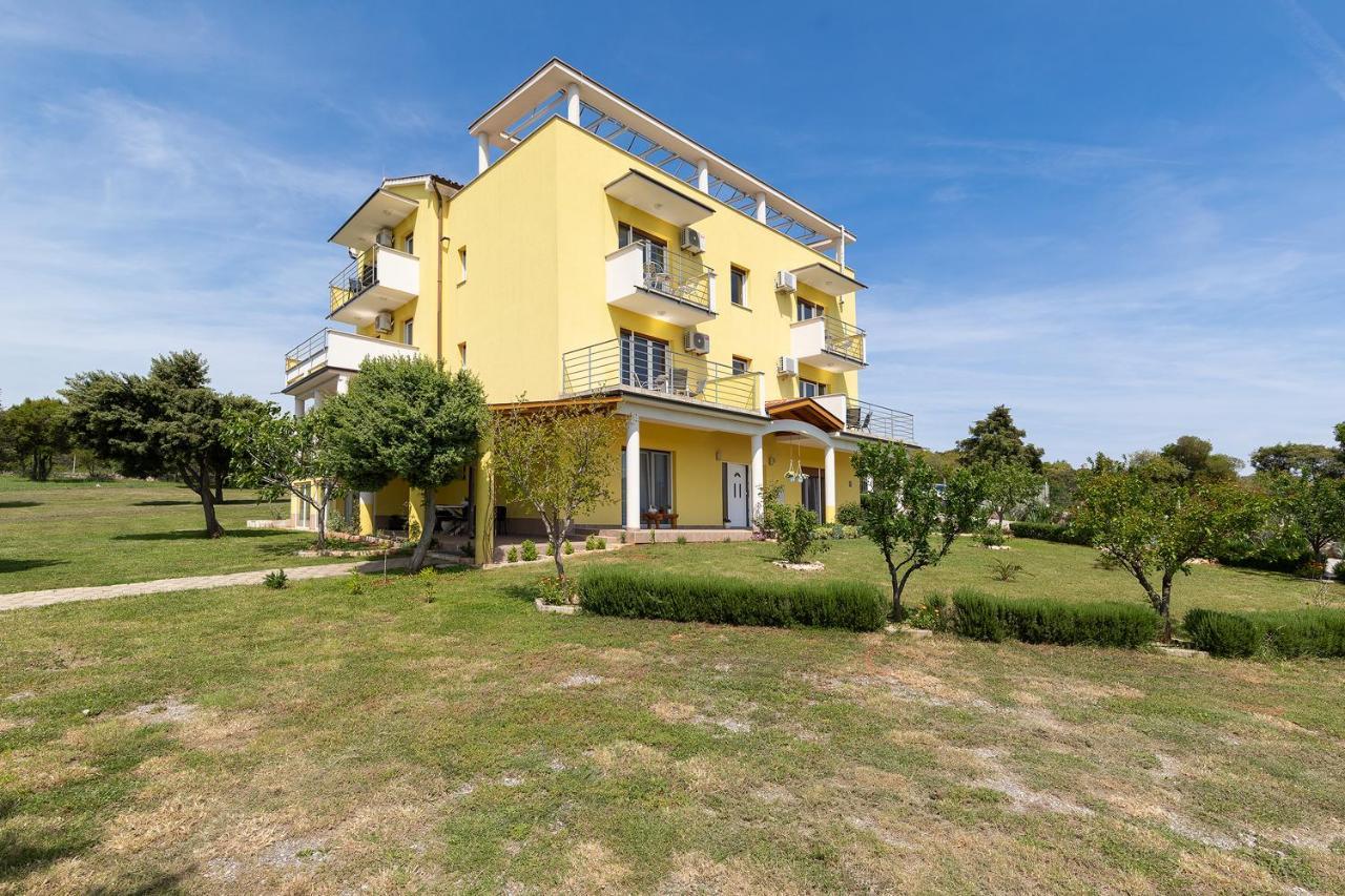 Apartmani Mirna Luka Pomer Zewnętrze zdjęcie